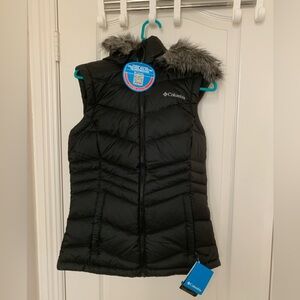 NWT Columbia Women’s Omni-Heat Puffer Vest Black Removable Faux Fur Hood Size S